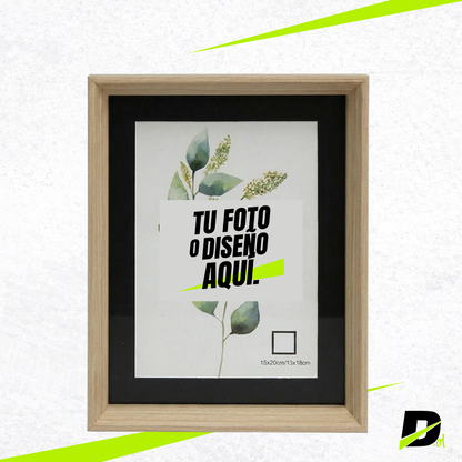 Marco de Madera con Paspartú Negro con Fotografía Incluida